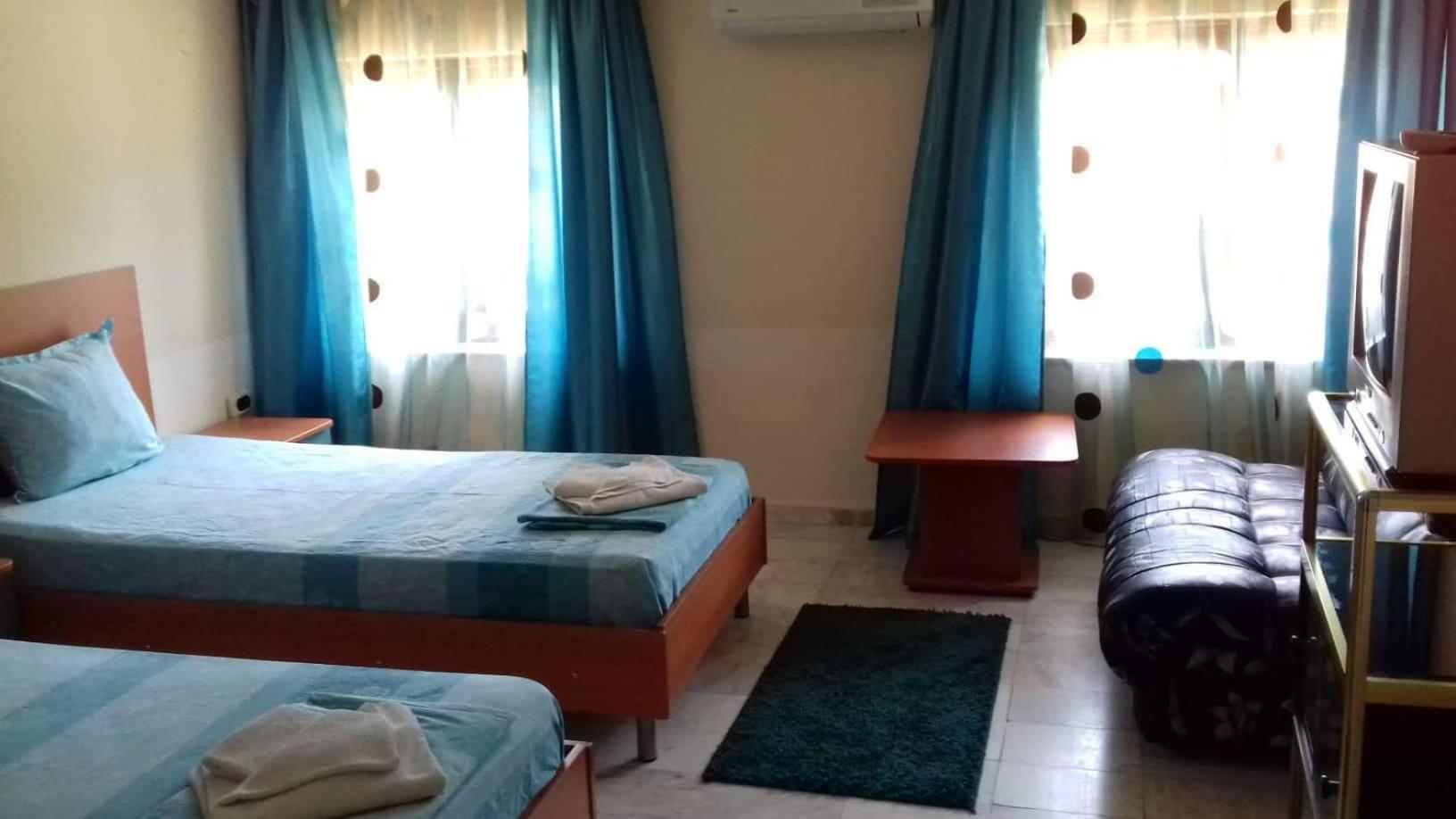 Hotel Iglika Yambol Pokoj fotografie
